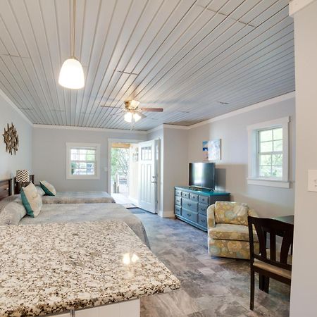 Ocean Isle Beach Studio With Patio - 1 Mi To Pier! Ngoại thất bức ảnh