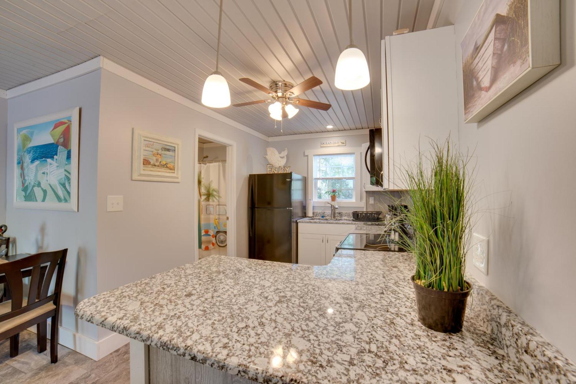 Ocean Isle Beach Studio With Patio - 1 Mi To Pier! Ngoại thất bức ảnh