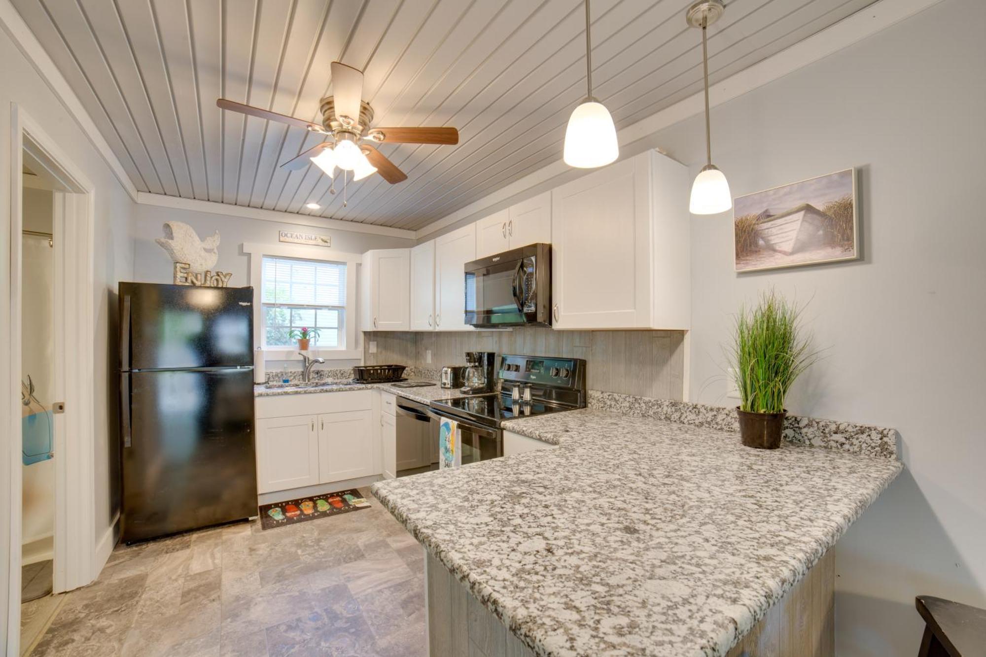 Ocean Isle Beach Studio With Patio - 1 Mi To Pier! Ngoại thất bức ảnh
